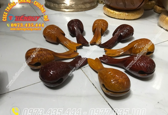 MÕ CÁ CẦM TAY