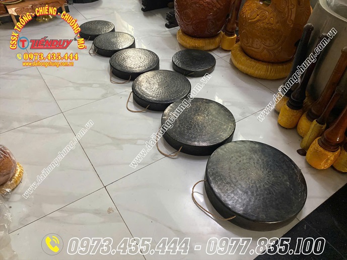 mua cồng chiêng dân tộc