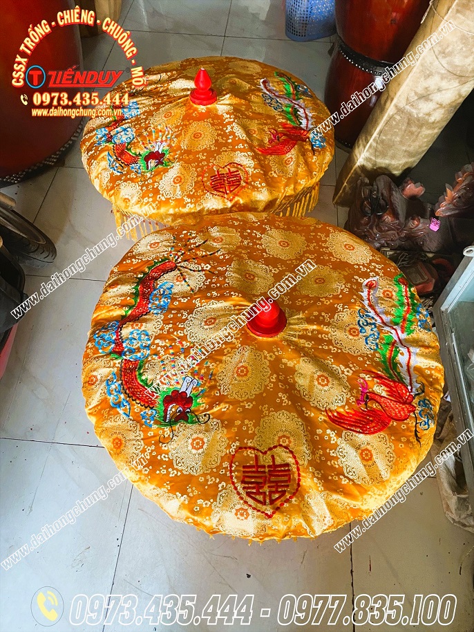 bán lộng đám cưới che cô dâu chú rể