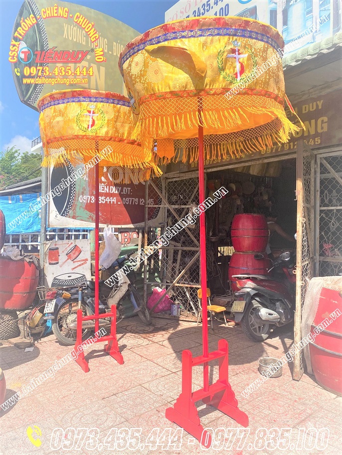 bán tàn lọng thờ công giáo